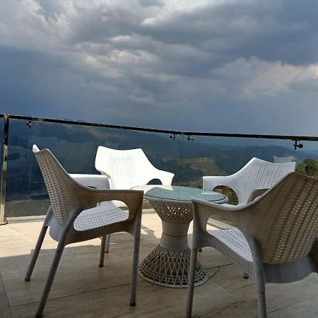 Pine Peak Villa Kasauli Exterior foto