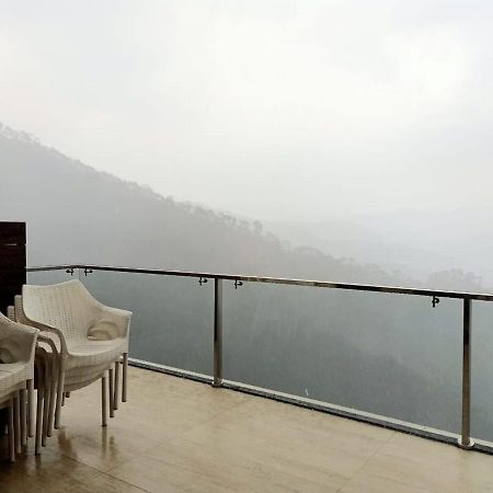 Pine Peak Villa Kasauli Exterior foto