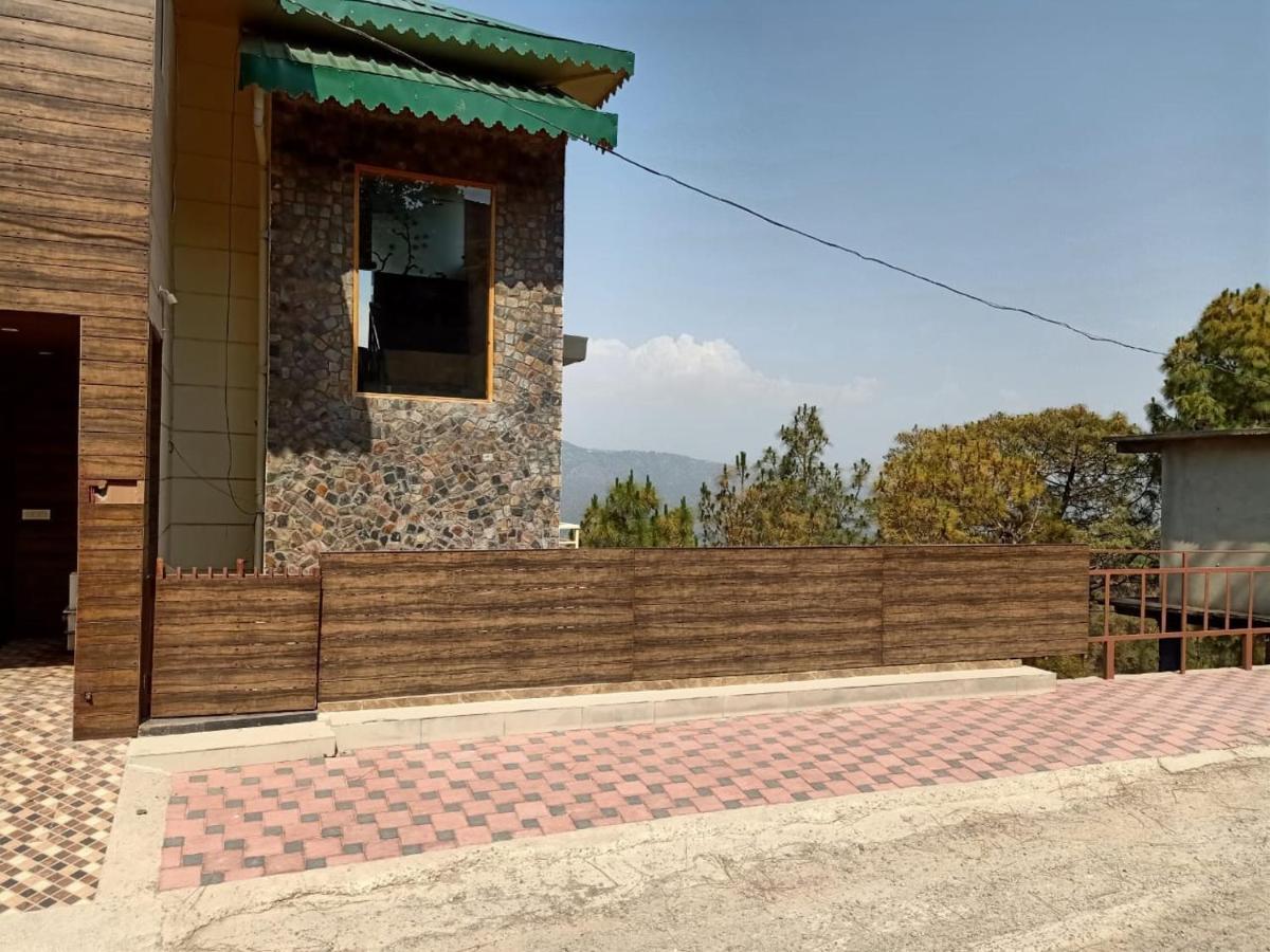 Pine Peak Villa Kasauli Exterior foto