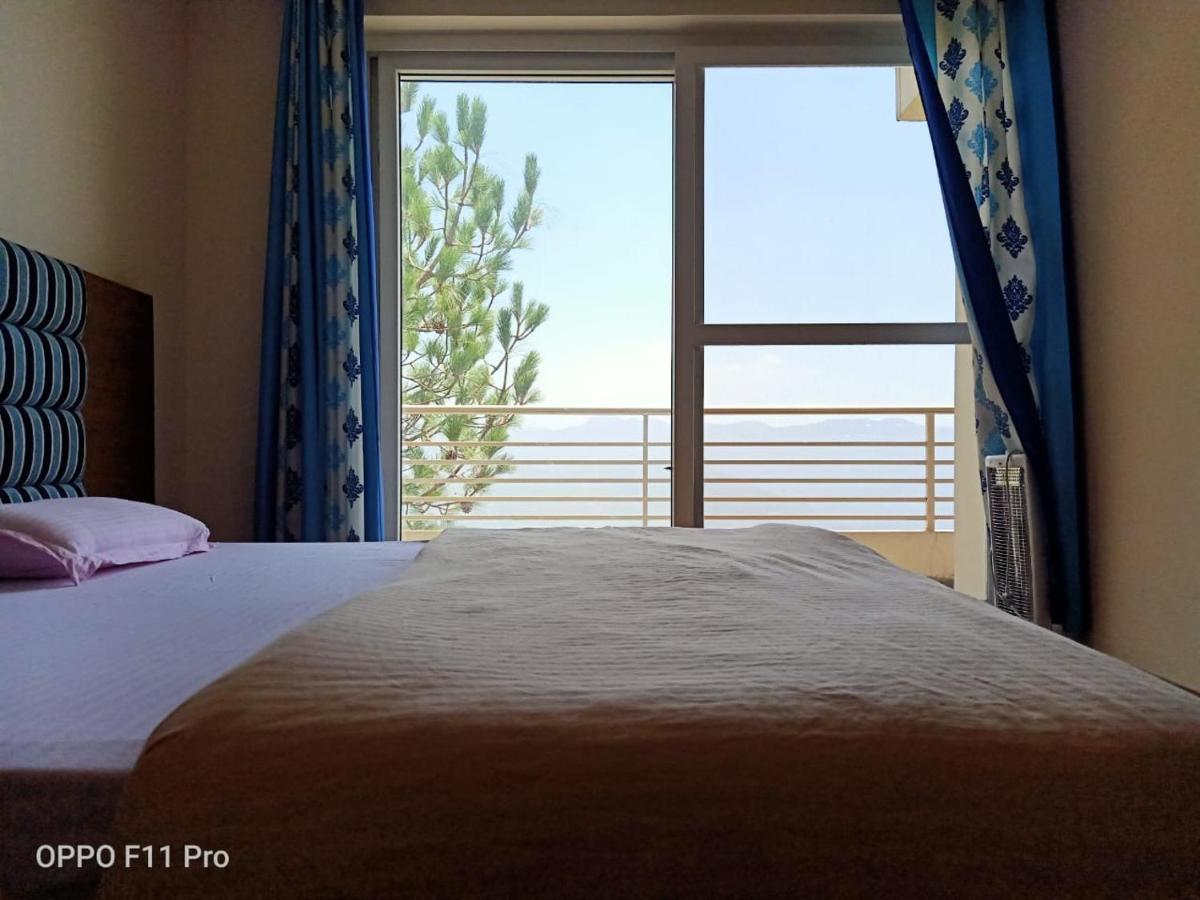 Pine Peak Villa Kasauli Exterior foto