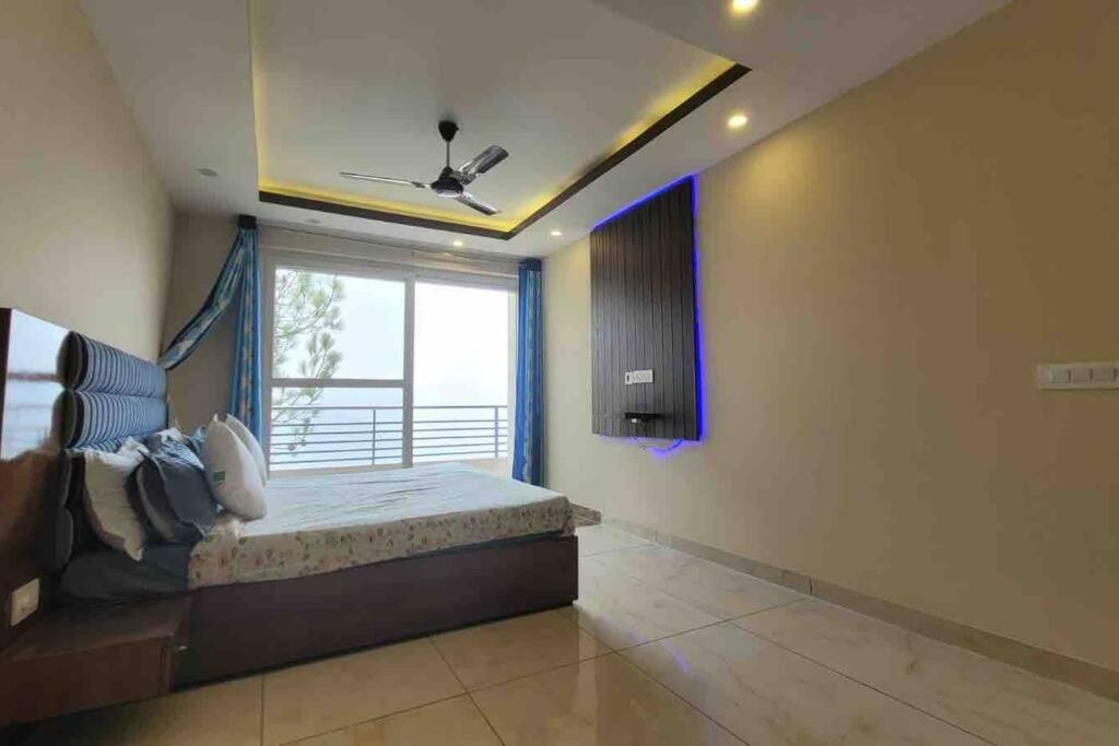 Pine Peak Villa Kasauli Exterior foto
